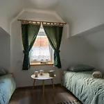 Cherry House - Cosy House - Ideal For Bear Watching, In The Neighborhood Of The Medieval Sneznik Castle Semesterbostad