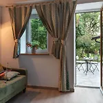 Cherry House - Cosy House - Ideal For Bear Watching, In The Neighborhood Of The Medieval Sneznik Castle Semesterbostad *