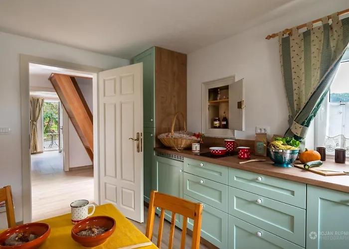 Сasa de vacaciones Cherry House - Cosy House - Ideal For Bear Watching, In The Neighborhood Of The Medieval Sneznik Castle Stari Trg pri Lozu