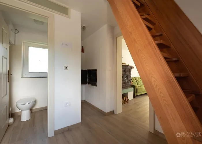 Сasa de vacaciones Cherry House - Cosy House - Ideal For Bear Watching, In The Neighborhood Of The Medieval Sneznik Castle *