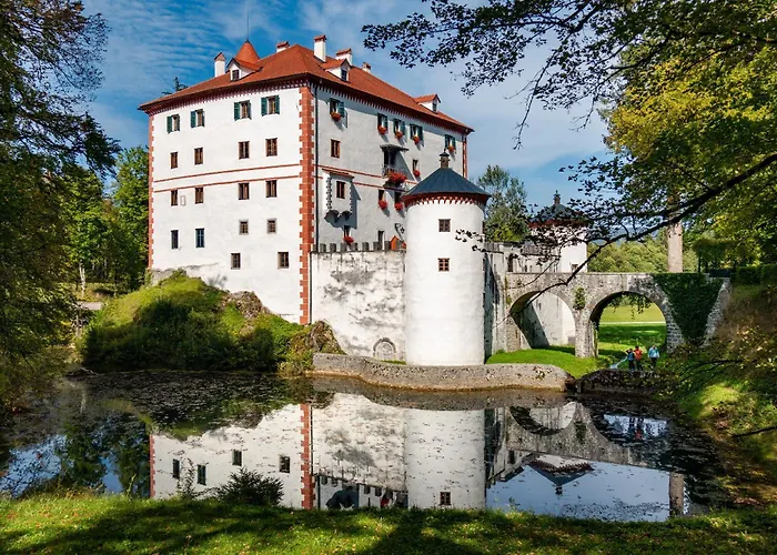 Vakantiehuis Cherry House - Cosy House - Ideal For Bear Watching, In The Neighborhood Of The Medieval Sneznik Castle *